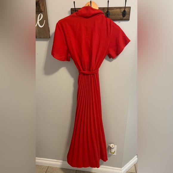 Vintage Made in Italy Red Pleated Maxi Dress Wrap V-Neck Wide Sleeves Tie Waist - Picture 4 of 7